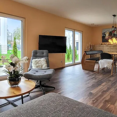 3 Bedroom Cozy In *
