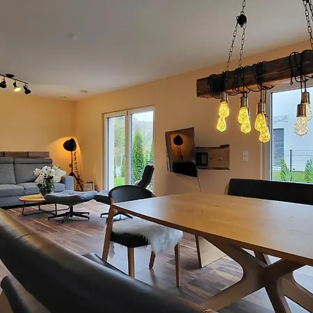 3 Bedroom Cozy In Nyaraló Langlau